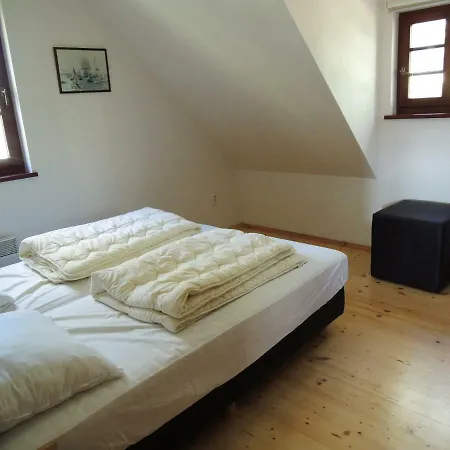 Holiday home Vakantie Huis Dum Oenter